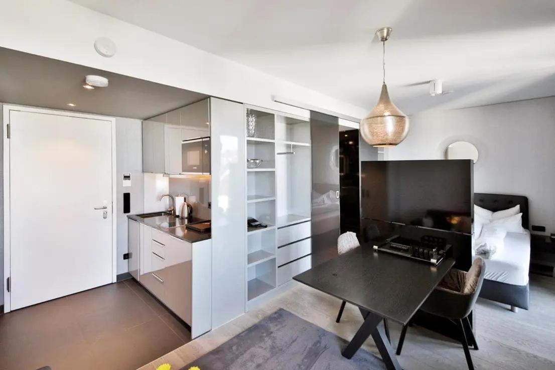Sky Aparthotel *